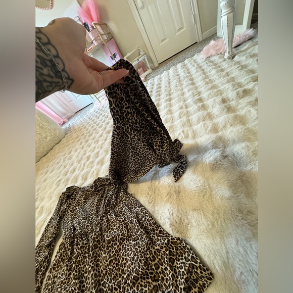 Romper - Picture 2 of 2